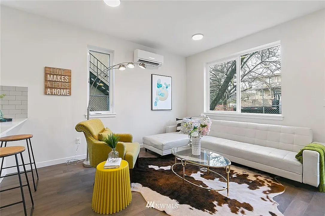 3 bed, 1324 sqft, $3,700 — Photo 3