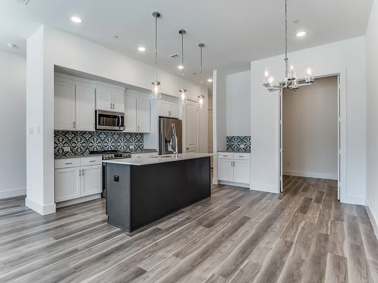 804 Eaglescliffe Lndg — Photo 5