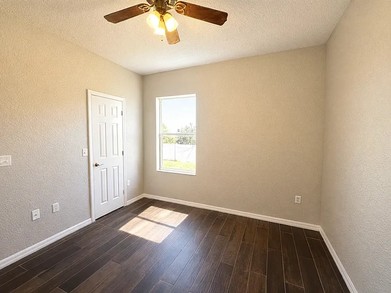 1192 Normandy Heights Cir — Photo 19