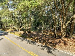240 Tom Fripp Rd, Saint Helena Island, SC 29920