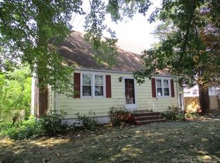 37 Voss Rd, West Haven, CT 06516