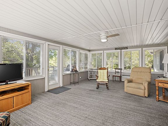 4th image of 2604 Roper Mountain Rd