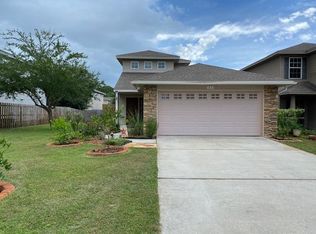 22 3rd St, Shalimar, FL 32579