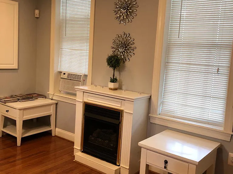734 Quincy St NW #A — Photo 3