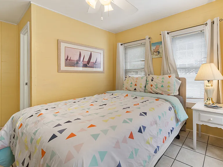 1420 Holly Driveunit A — Photo 12