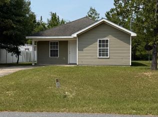 4026 Zinnia Dr, Chipley, FL 32428