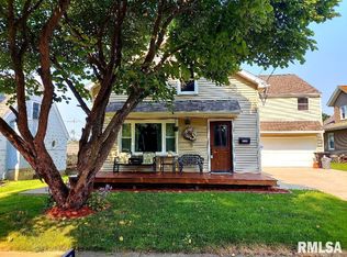 212 S Market St, Washington, IL 61571