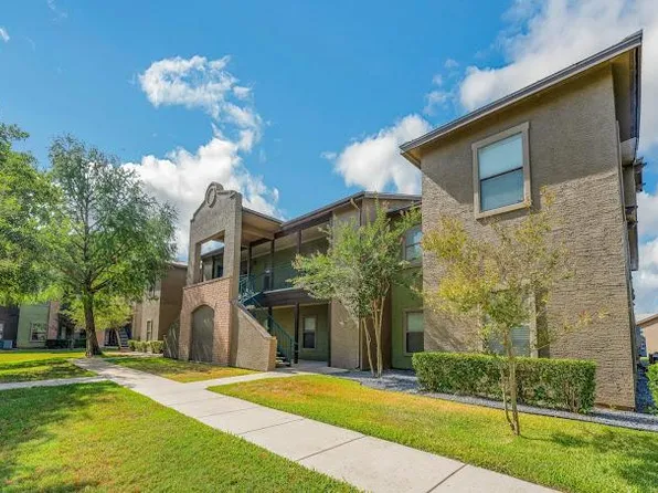 San Pedro Apartments