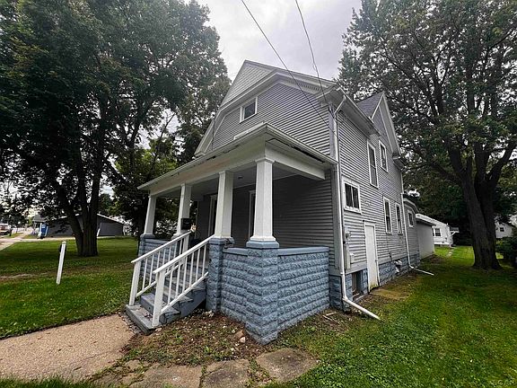 2nd image of 135 N McKenzie St