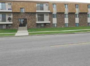 2738 Gateway Ave APT 9, Bismarck, ND 58503
