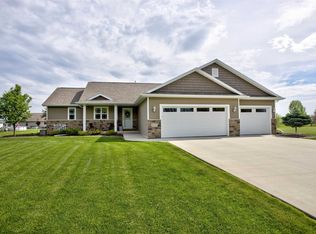 W6179 Everglade Rd, Greenville, WI 54942