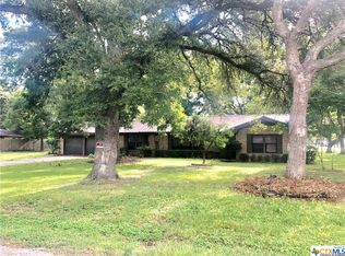 261 Robertson Dr, Lolita, TX 77971