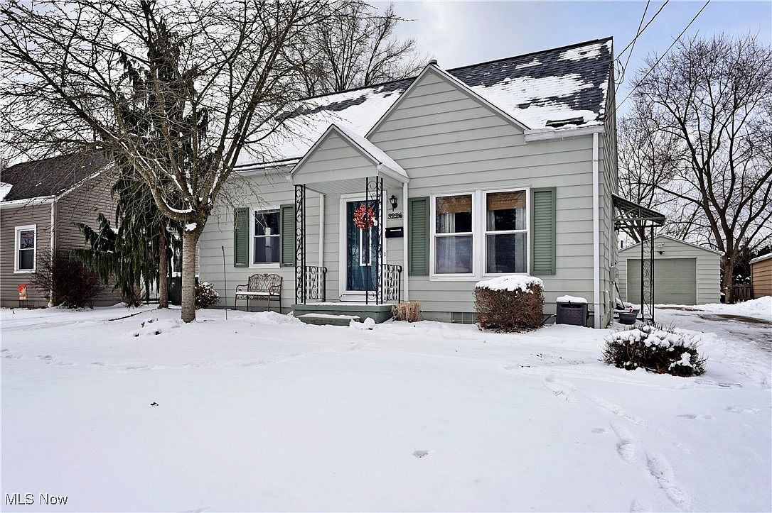 3226 7th St, Cuyahoga Falls, OH 44221 | Zillow