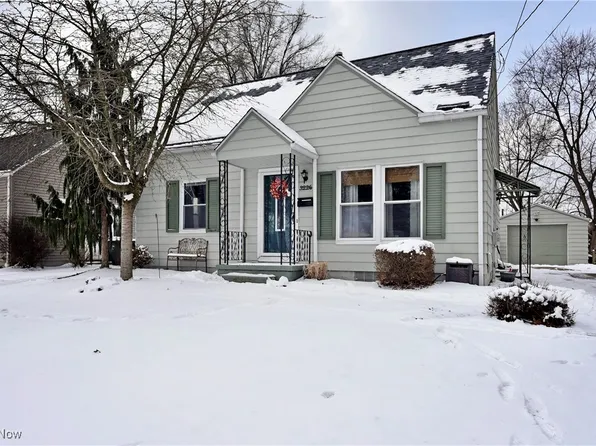 3226 7th St, Cuyahoga Falls, OH 44221