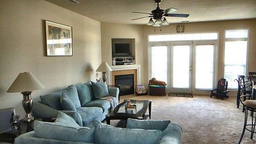 3rd image of 4009 Abbottsbury Dr