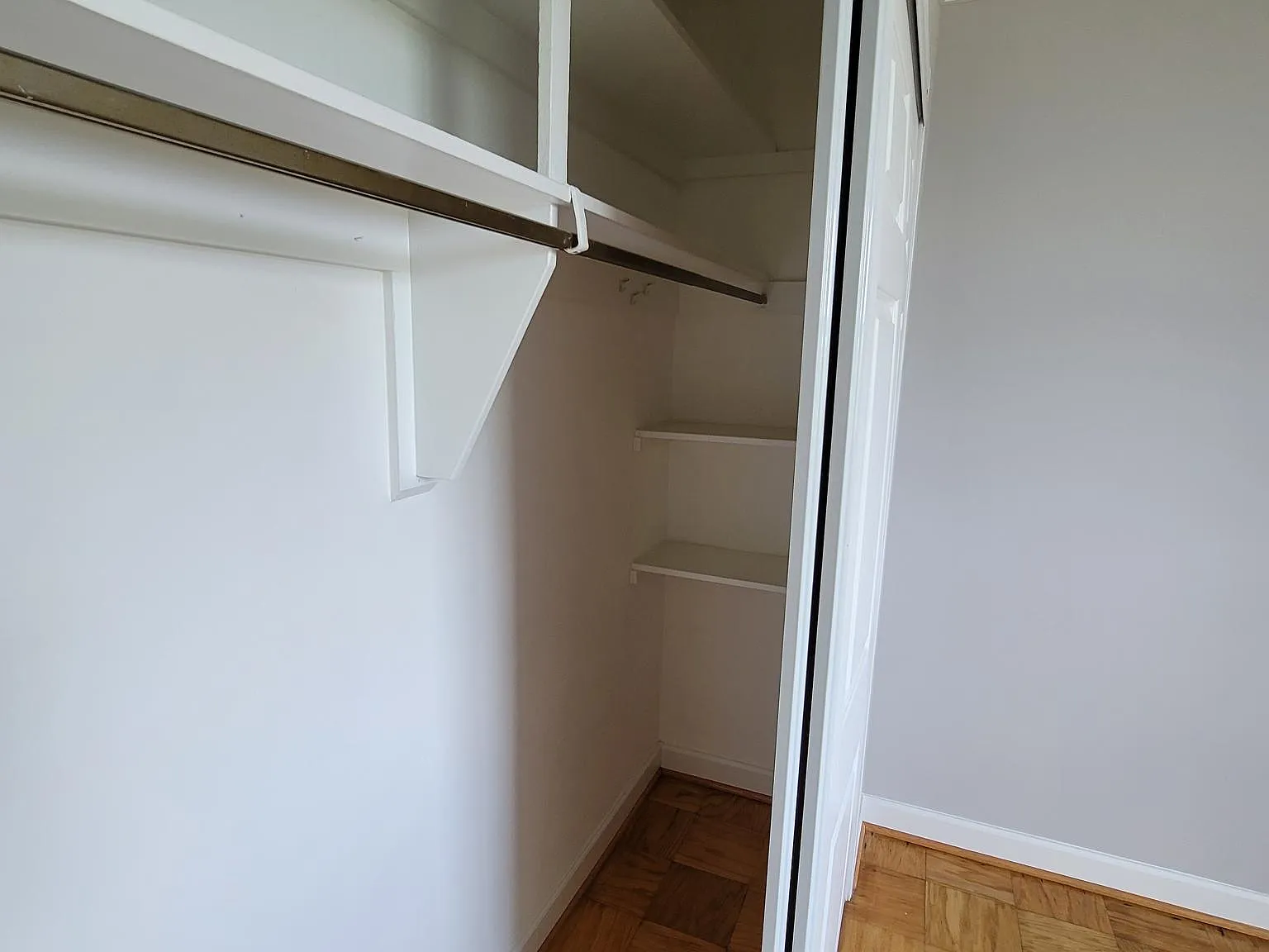 2 bed, 1.5 bath, 1044 sqft, $1,150 — Photo 3