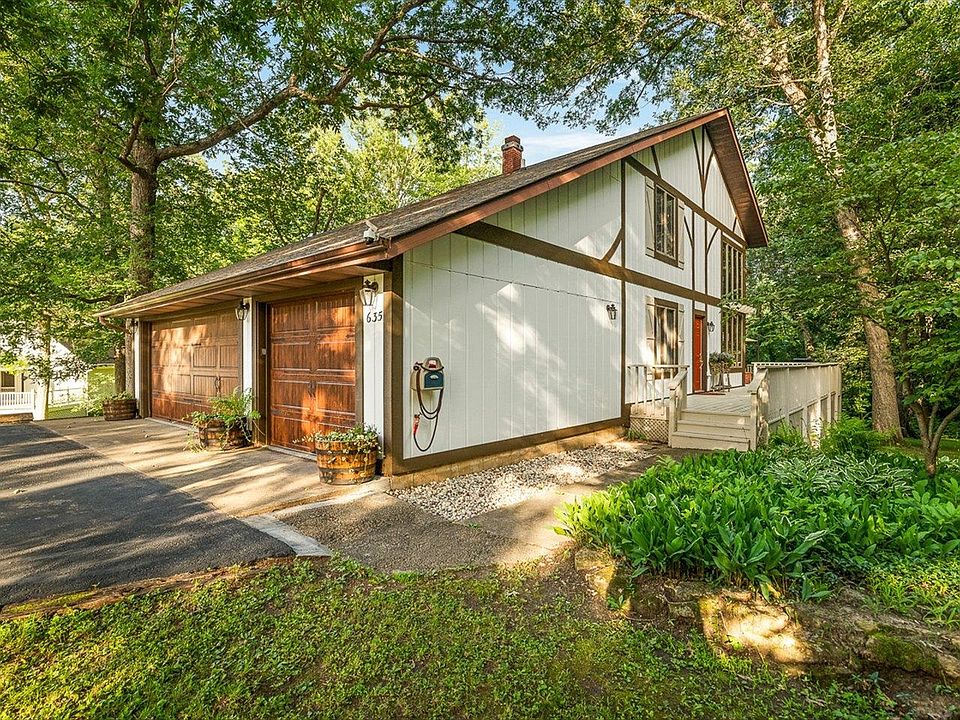 1st image of 635 Hickory Ct