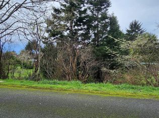 780 Bertsch Ave, Crescent City, CA 95531