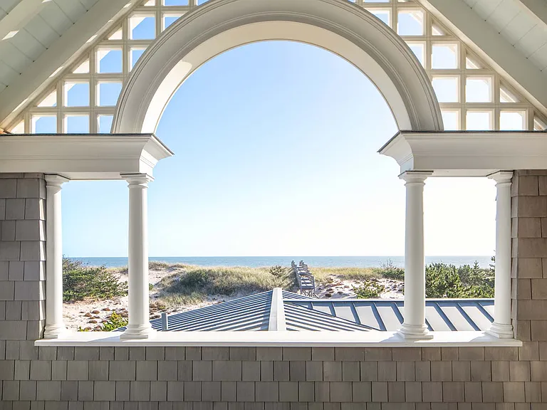 224 Dune Rd — Photo 14