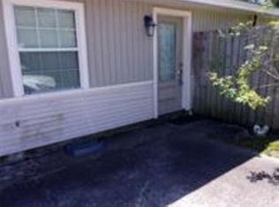 405 Caldwell St, Baytown, TX 77520