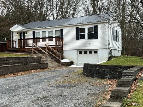 4706 Salina St, Pulaski, NY 13142