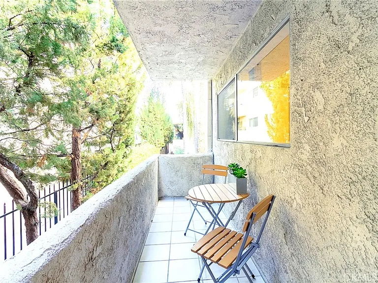 5412 Lindley Ave #117 — Photo 11