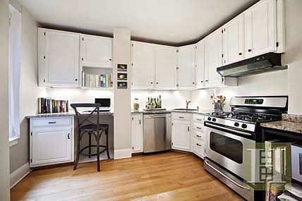 3rd image of 245 W 74th St APT 3A