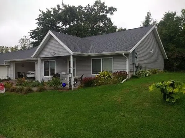 2758 O Ave NW Unit B, Cedar Rapids, IA 52405