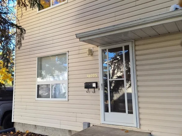 18223 74th Ave NW, Edmonton, AB T5T 2G6