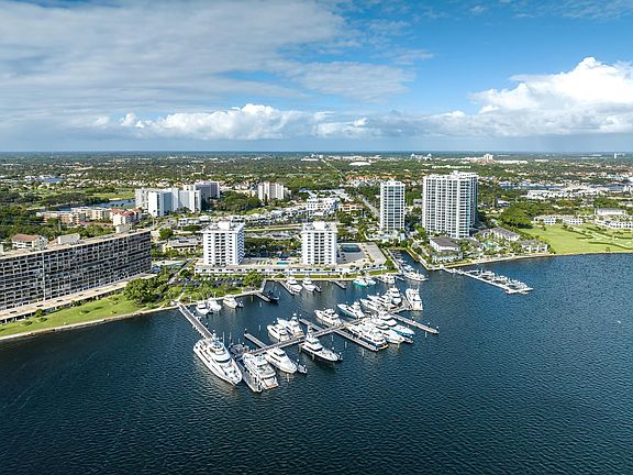 4th image of 1208 Marine Way #701