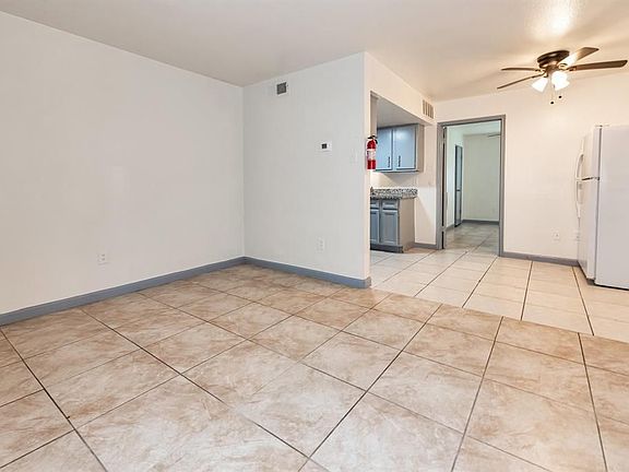 5th image of 1802 N Wayside Dr APT 21