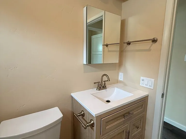 314 Castaic Ave — Photo 6