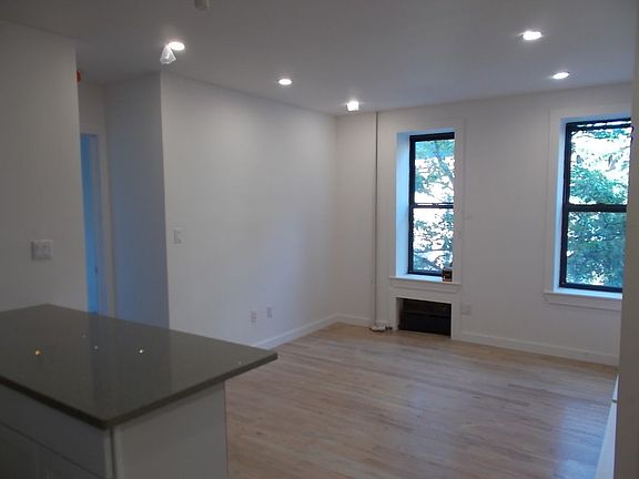 2nd image of 322 6th St APT 12