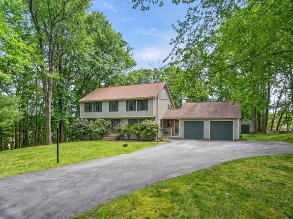 16 Berkeley Street, Pelham, NH 03076