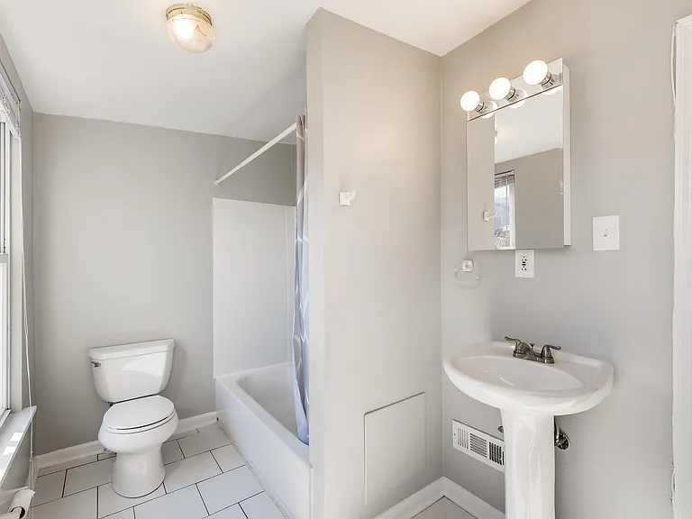 2229 Lamley St — Photo 8