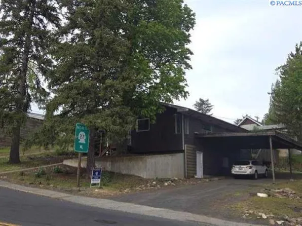 210 N Bridge St, Palouse, WA 99161