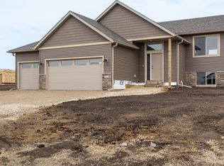 2232 Petersen Dr NW, Stewartville, MN 55976