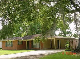 631 Fontainebleau Dr, Baton Rouge, LA 70819