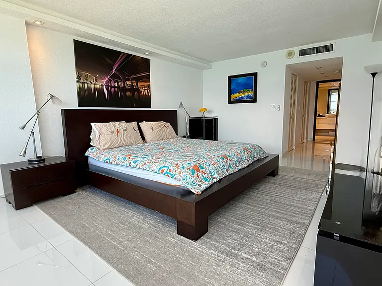 1890 S Ocean Dr #703 — Photo 18