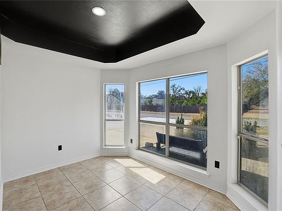 5th image of 48030 Sibley Rd