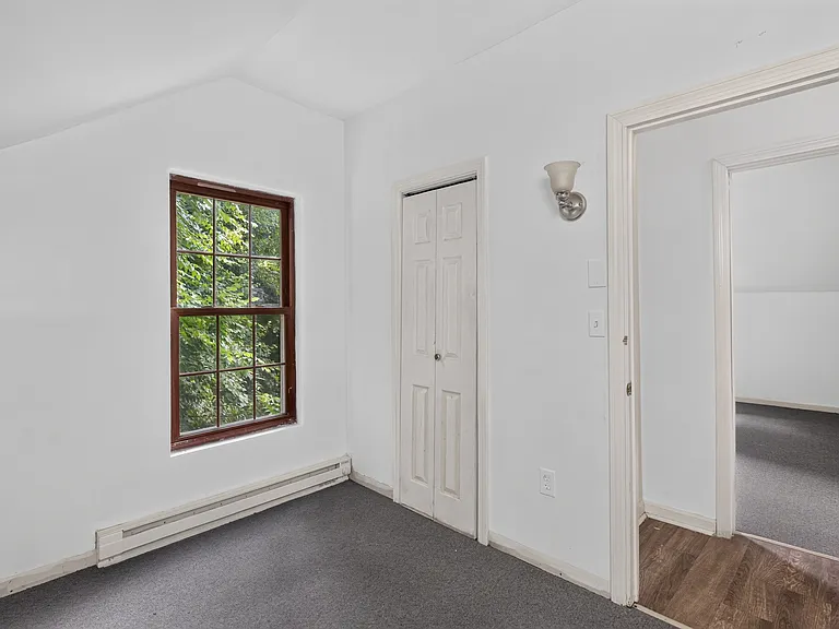85 Vernon Ave #1 — Photo 10