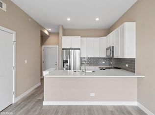 3708 Grand Blvd #207, Brookfield, IL 60513
