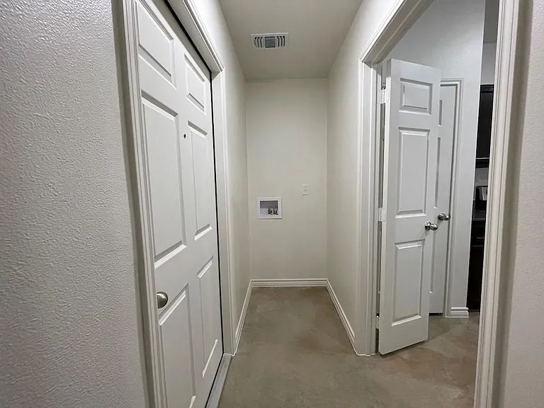 2317 Zanoletti Dr — Photo 15