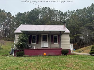 6055 Broad Run Rd, Letart, WV, 25253