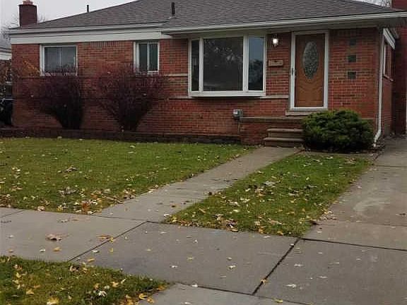 4th image of 28949 Joan St