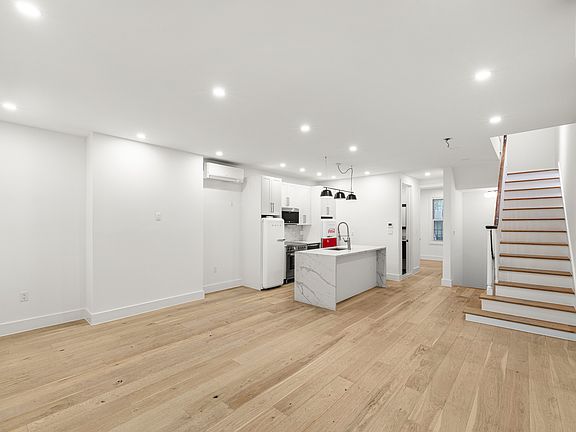 5th image of 119 W 10th St #1