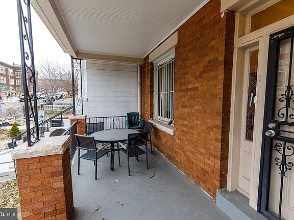 4th image of 1113 Clifton St NW
