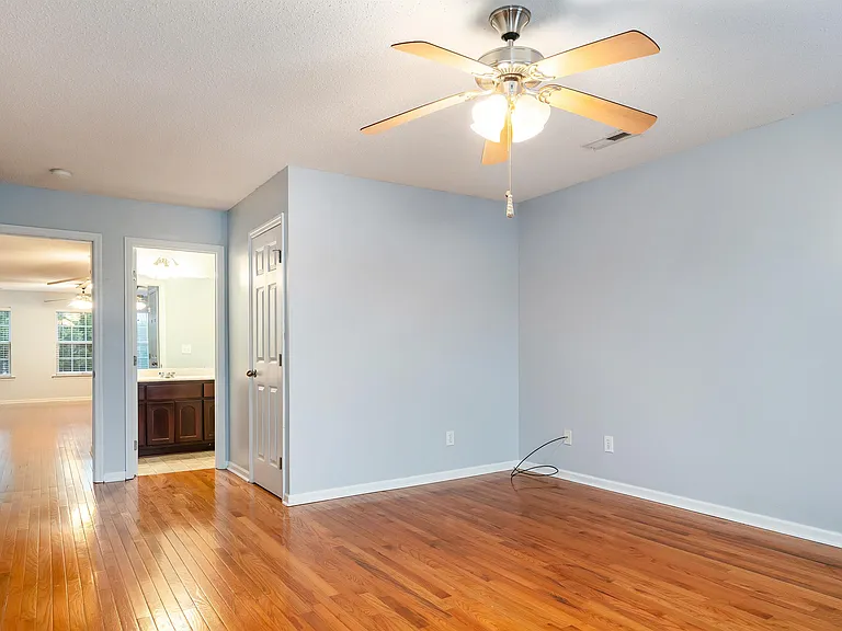 117 Vancouver Rd — Photo 39