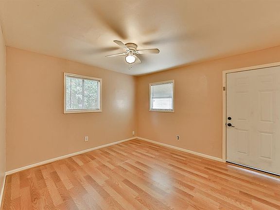 5th image of 312 Dr Rick Kelly Dr