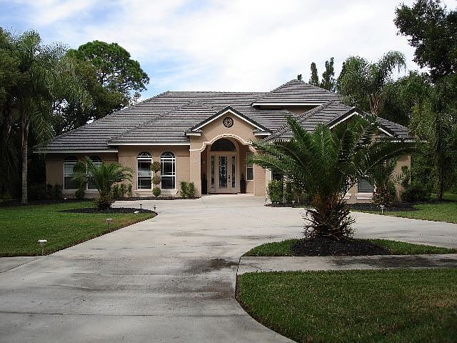 1st image of 108 Pine Circle Dr